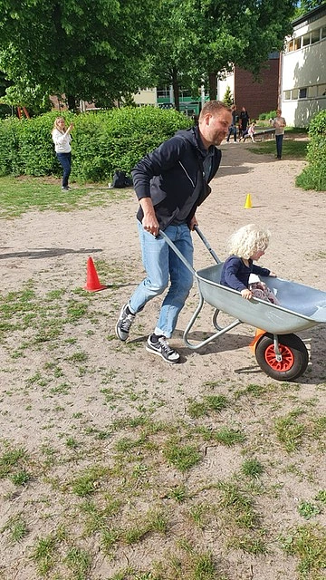 Schubkarrenrennen