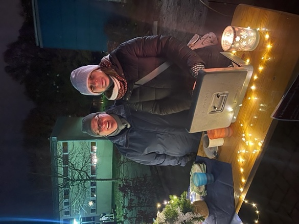 Vorweihnachtliche Stimmung durch h&uuml;bsch gestaltete St&auml;nde